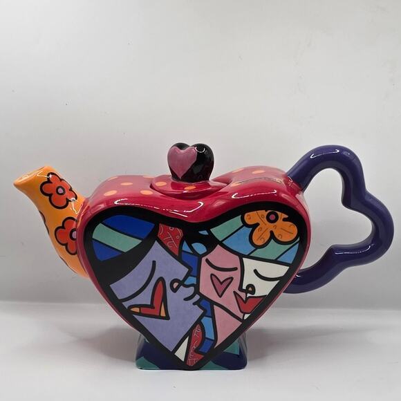 Romero Britto Pop Art Heart Teapot Mini 2010 - Picture 2 of 6